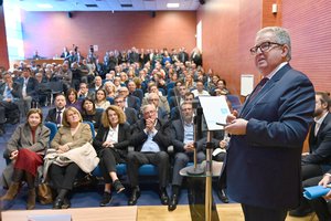 Gil Comes celebra sus 50 Años Dando La Lata junto a 250 invitados
